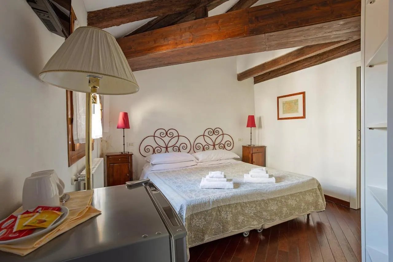 Rialto Canal View Apartment Venezia Italia