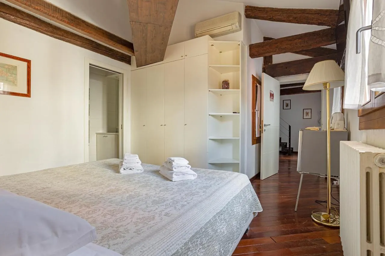 Rialto Canal View Apartment Venezia
