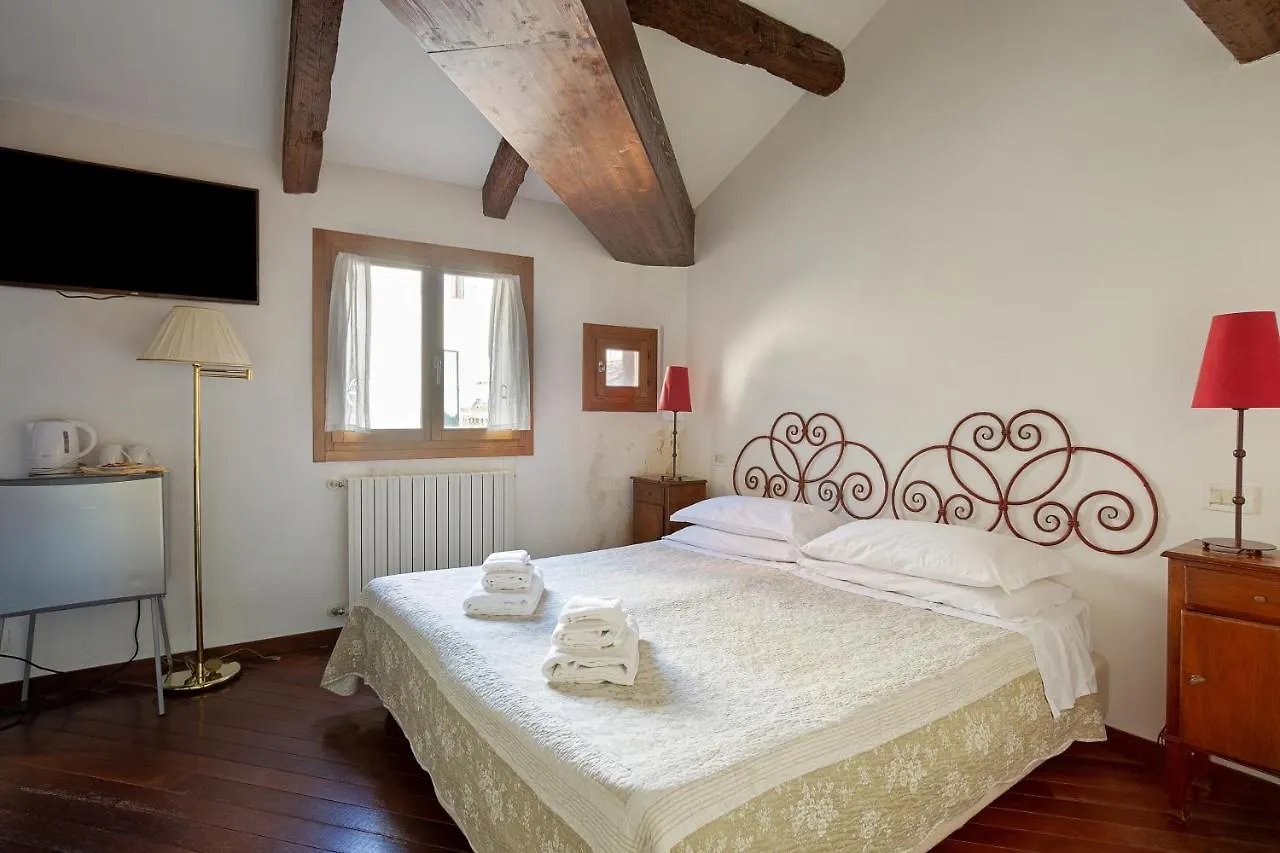 Rialto Canal View Apartment Venezia